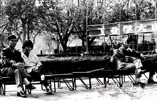 80年代的戀愛是這么談的